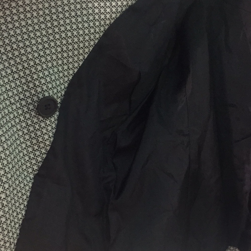 Lightweight jacket - Picture 4 of 4